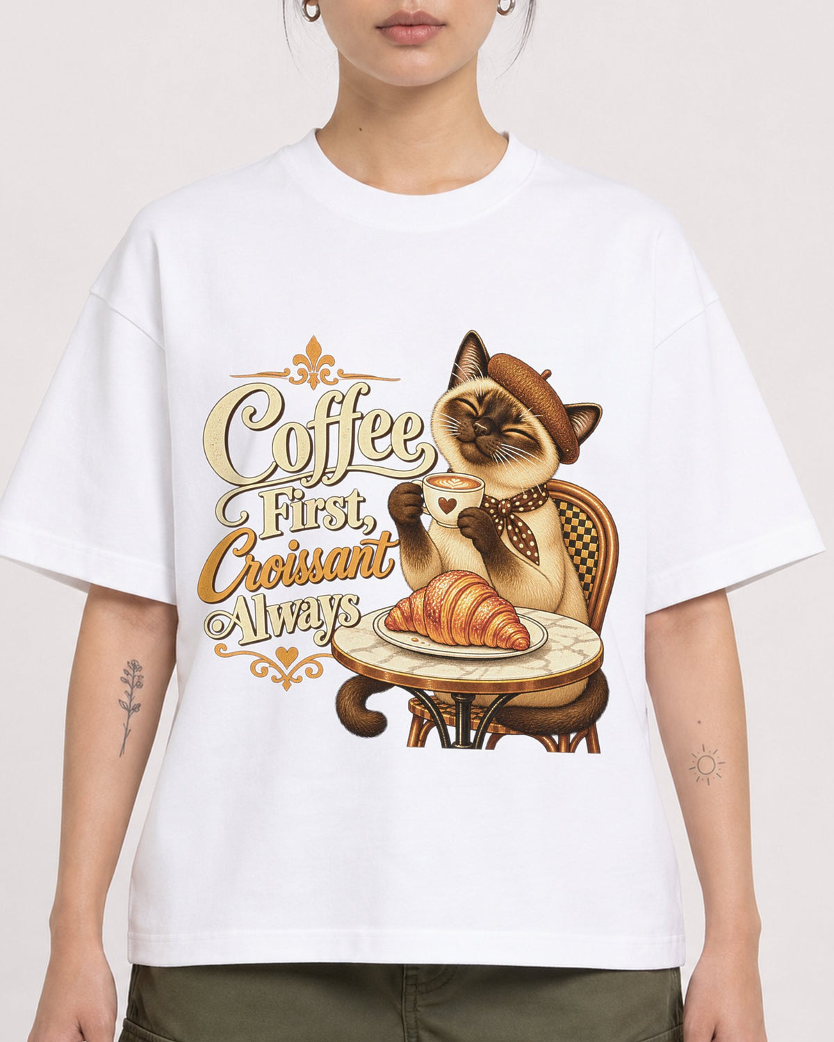 Mockup Boxy Heavyweight Tee White female close-up 12