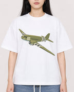 Mockup Boxy Heavyweight Tee White female close-up 01