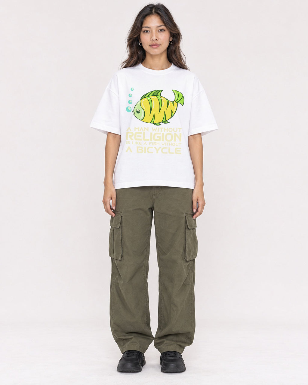 Mockup Boxy Heavyweight Tee White female full-body 02