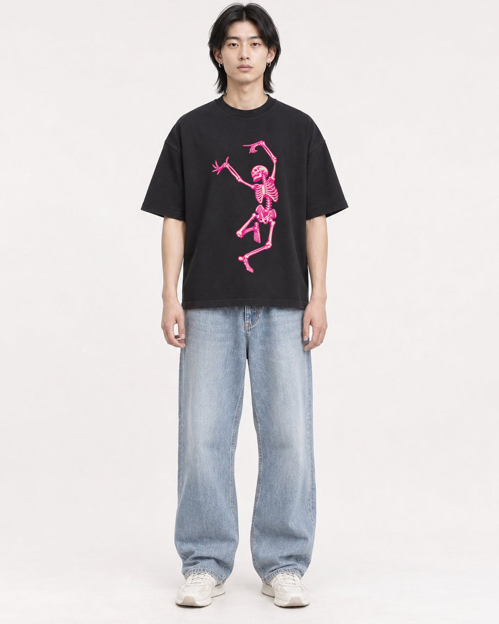 Mockup Boxy Heavyweight Tee Black male full-body 41