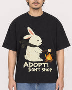 Mockup Boxy Heavyweight Tee Black male close-up 02