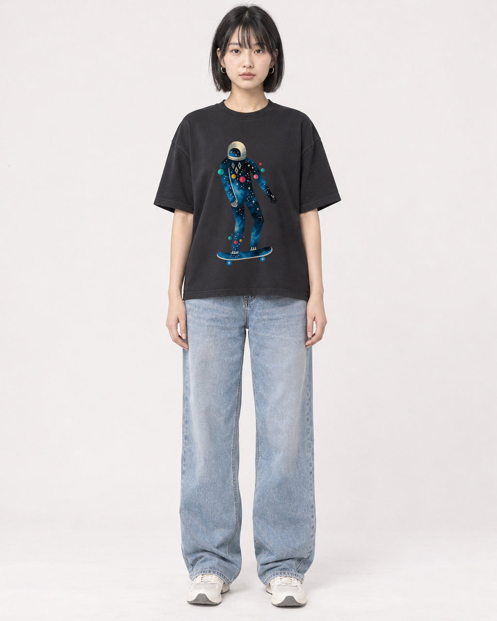 Mockup Boxy Heavyweight Tee Black female full-body 11