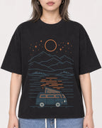 Mockup Boxy Heavyweight Tee Black female close-up 33