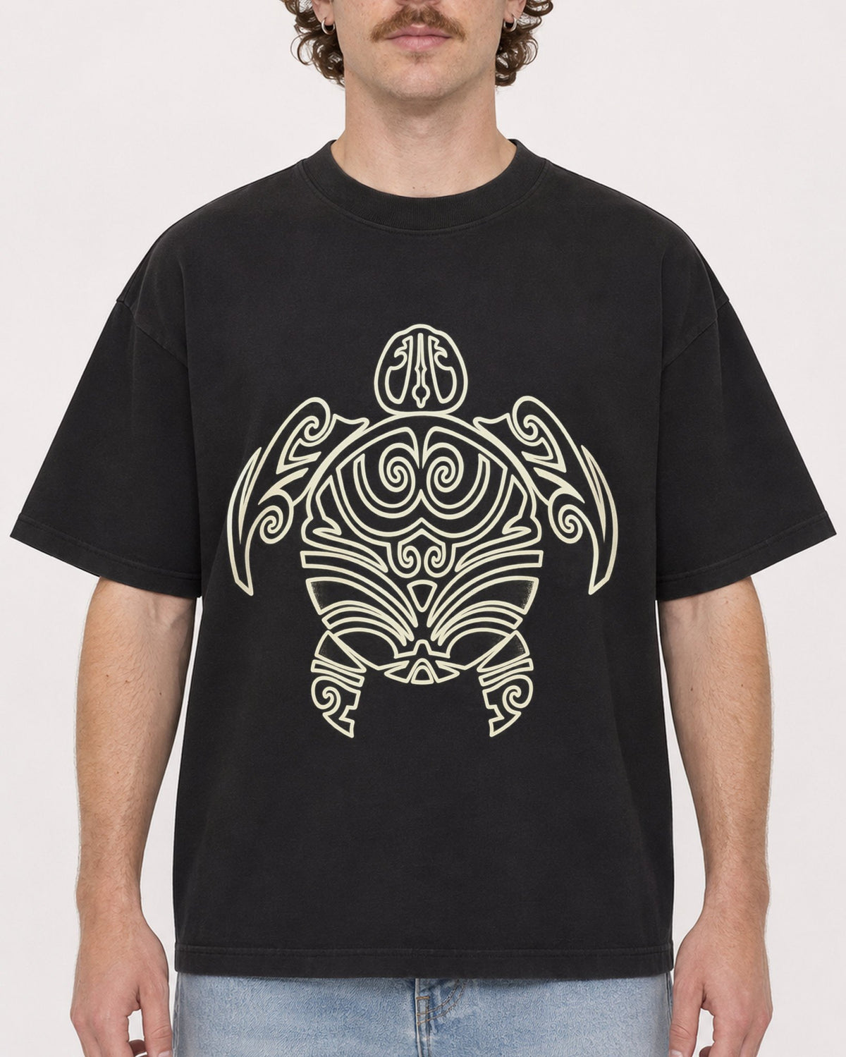 Mockup Boxy Heavyweight Tee Black male close-up 09