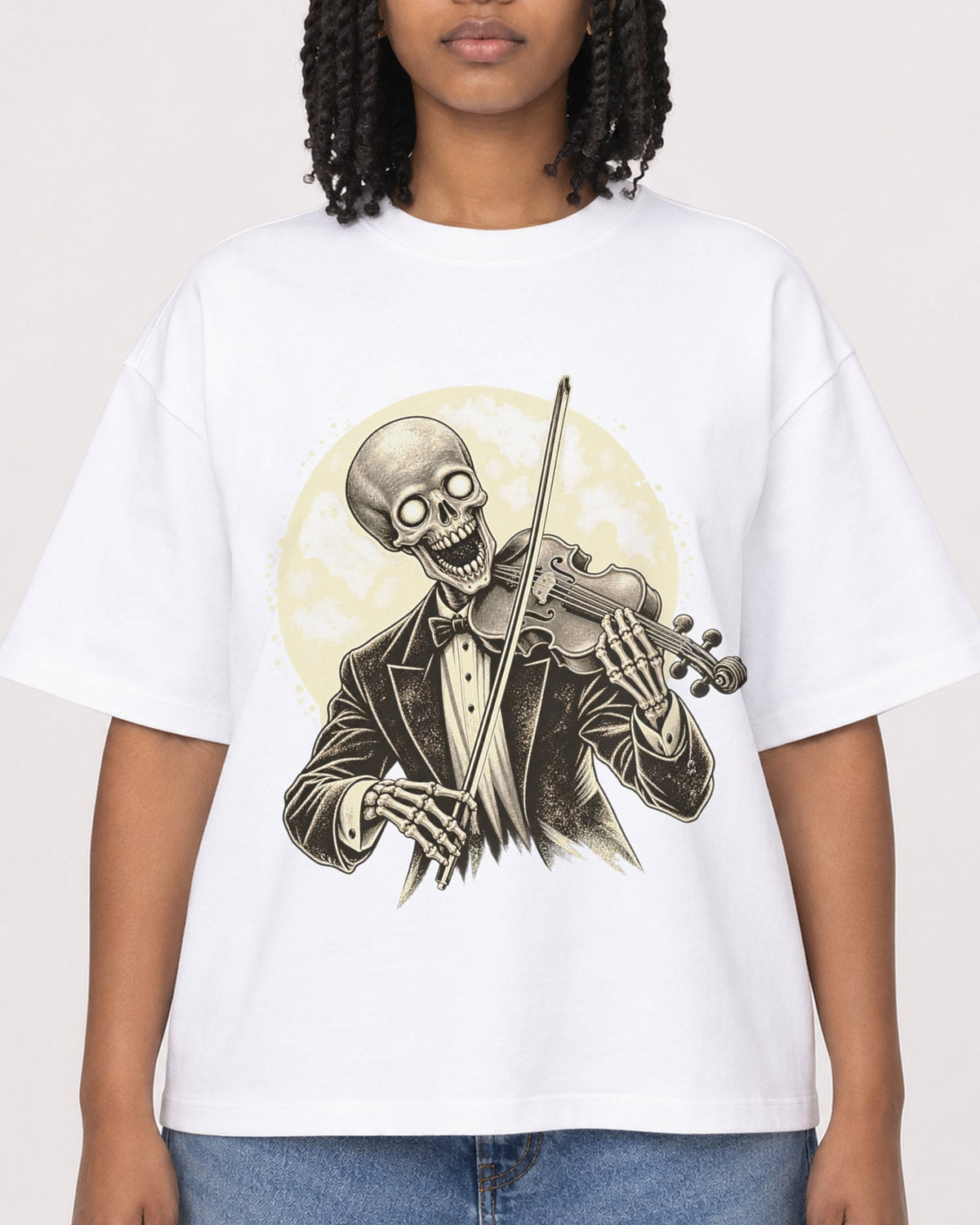 Mockup Boxy Heavyweight Tee White female close-up 15