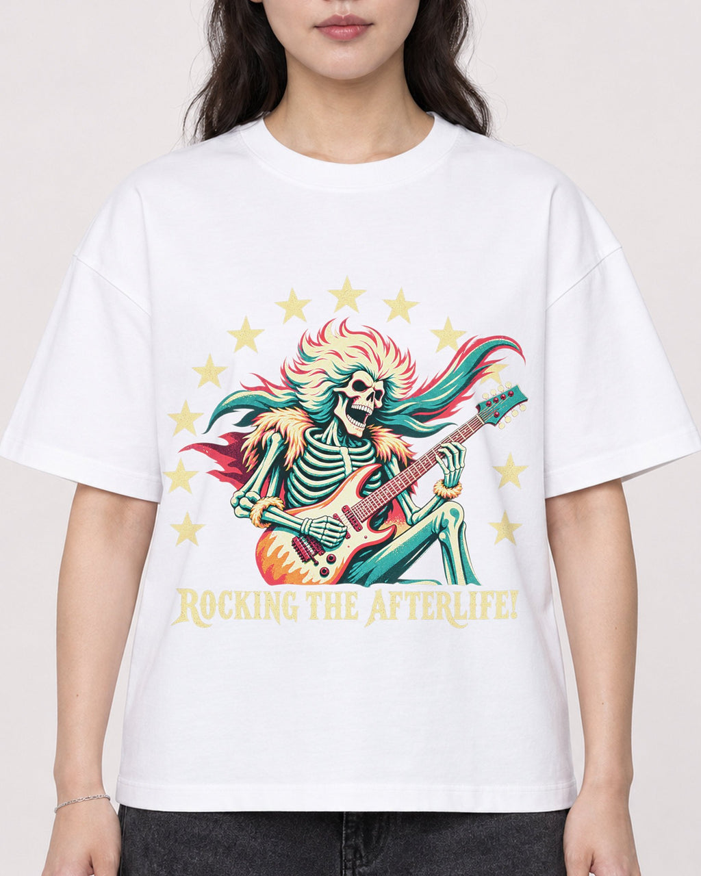 Mockup Boxy Heavyweight Tee White female close-up 03