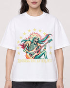 Mockup Boxy Heavyweight Tee White female close-up 03