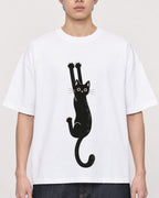 Mockup Boxy Heavyweight Tee White male close-up 01