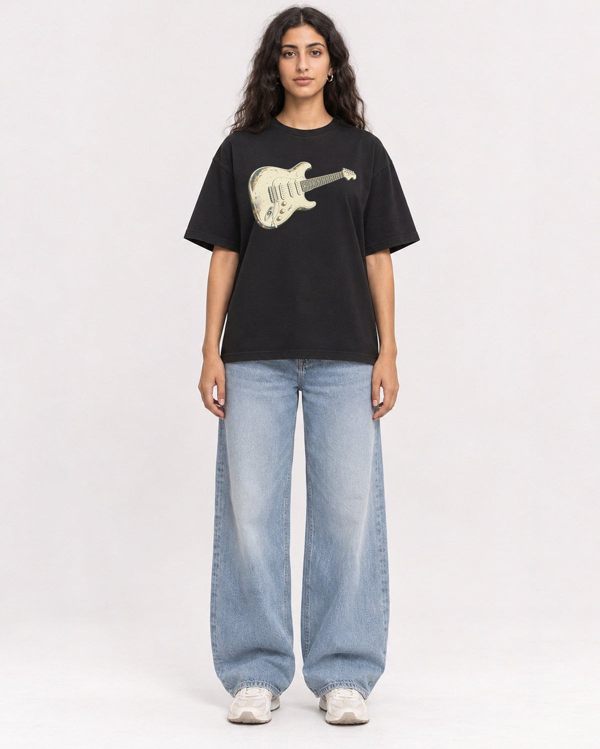 Mockup Boxy Heavyweight Tee Black female full-body 07