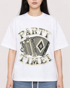 Mockup Boxy Heavyweight Tee White female close-up 01