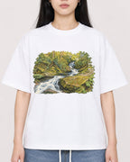 Mockup Boxy Heavyweight Tee White female close-up 01