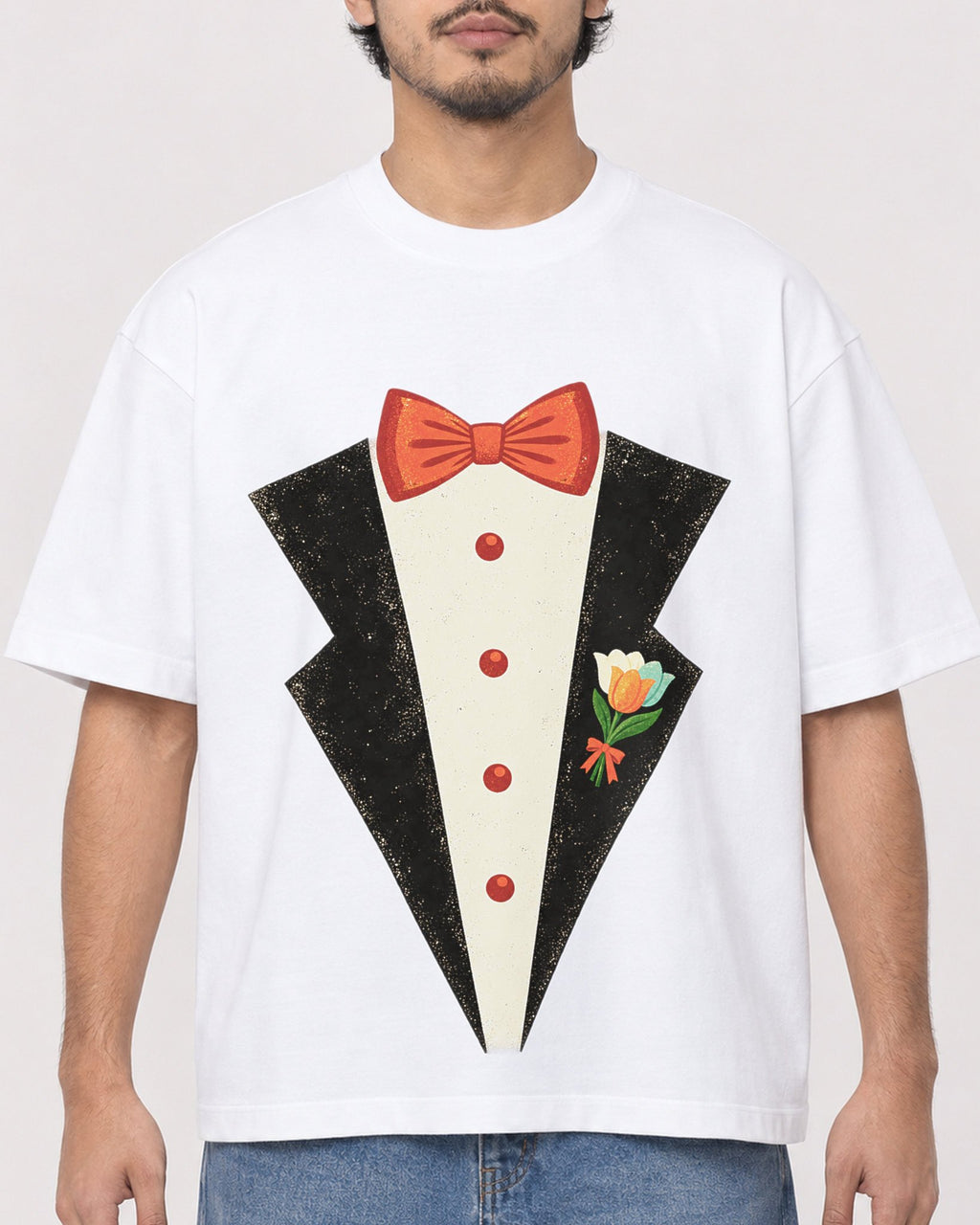 Mockup Boxy Heavyweight Tee White male close-up 02