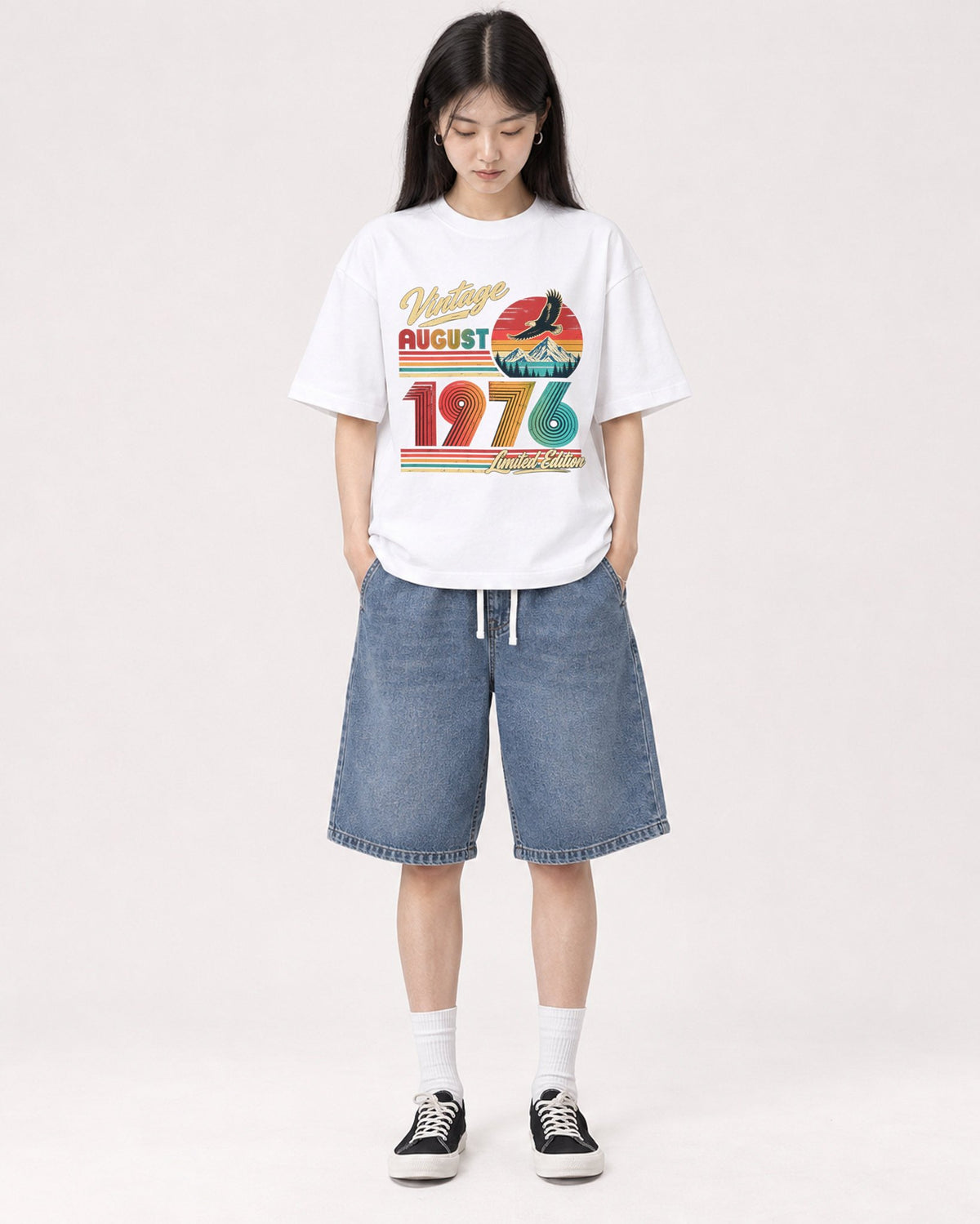 Mockup Boxy Heavyweight Tee White female full-body 01