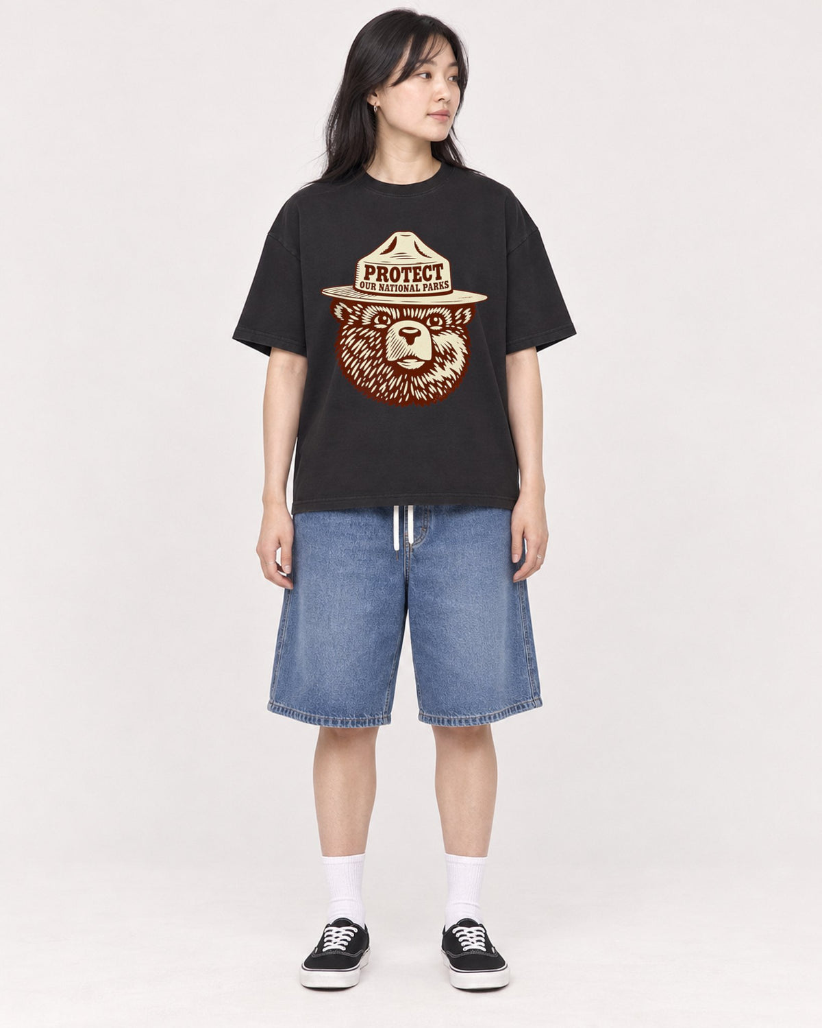 Mockup Boxy Heavyweight Tee Black female full-body 13