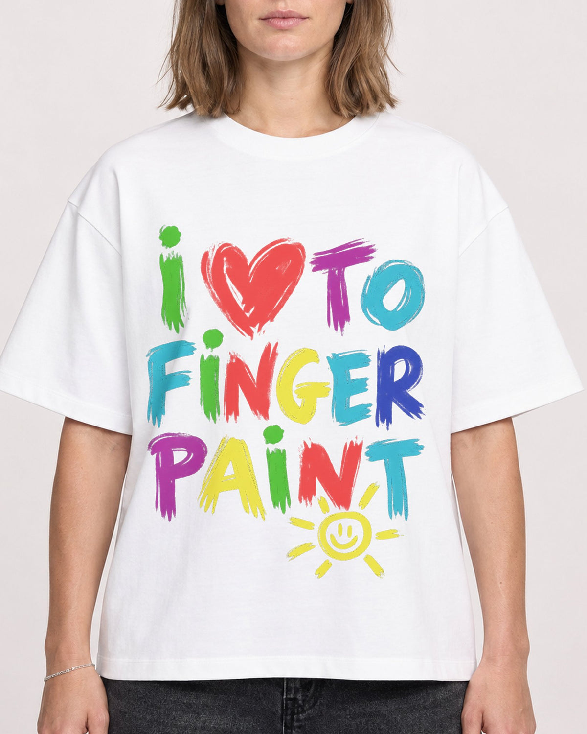 Mockup Boxy Heavyweight Tee White female close-up 38