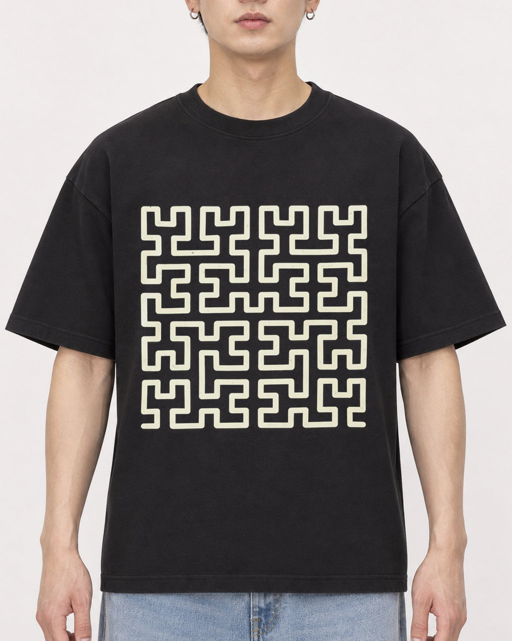 Mockup Boxy Heavyweight Tee Black male close-up 01