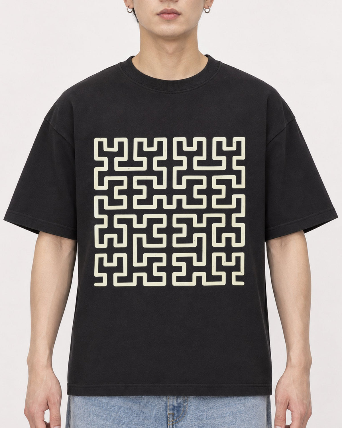 Mockup Boxy Heavyweight Tee Black male close-up 01