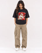 Mockup Boxy Heavyweight Tee Black female full-body 02
