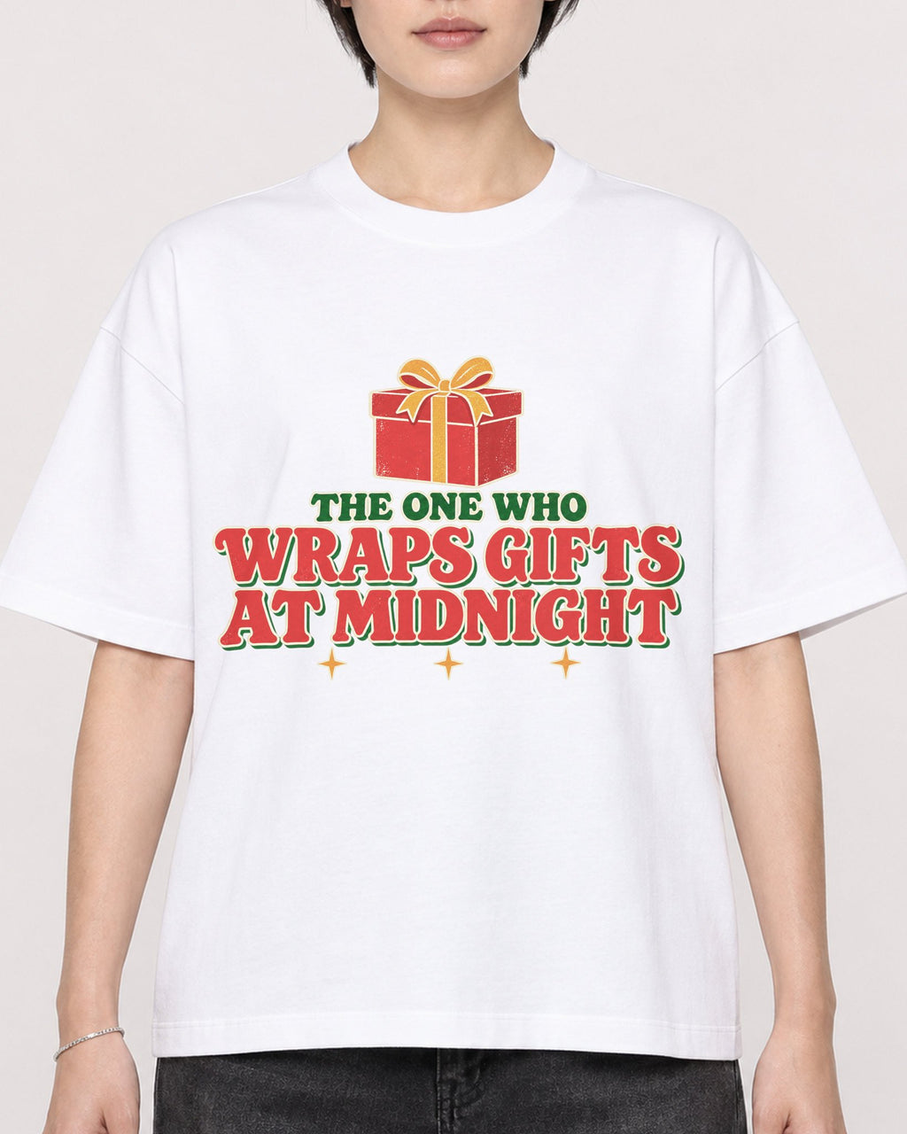 Mockup Boxy Heavyweight Tee White female close-up 23