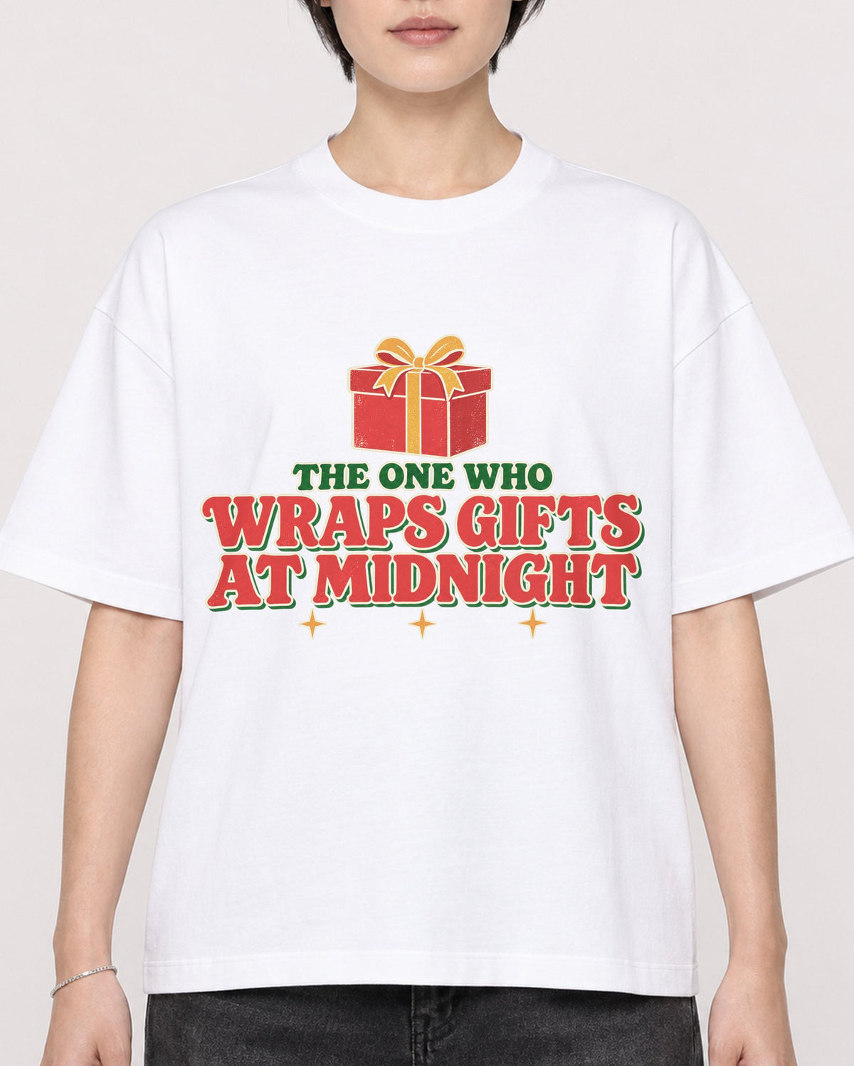 Mockup Boxy Heavyweight Tee White female close-up 23