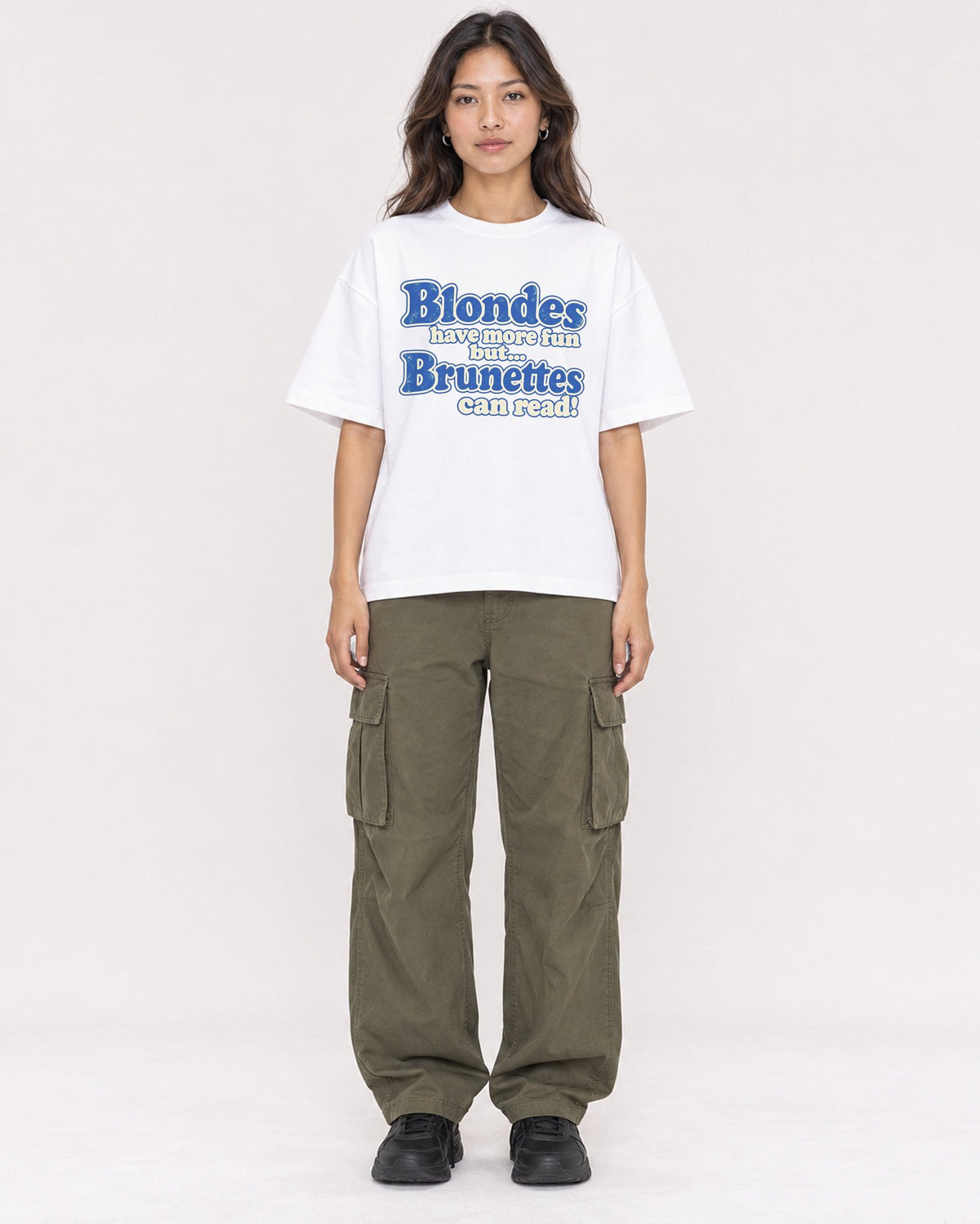 Mockup Boxy Heavyweight Tee White female full-body 02