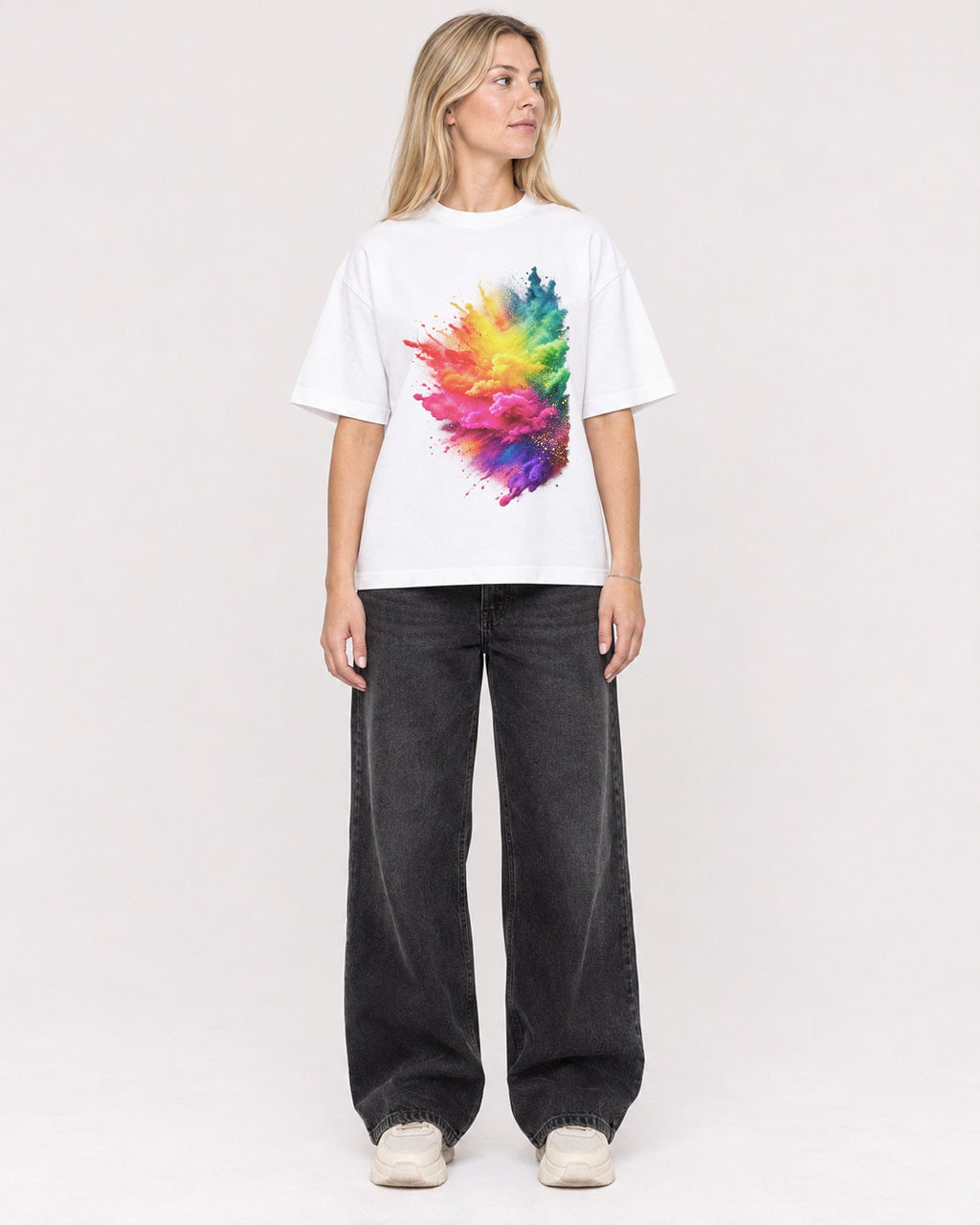 Mockup Boxy Heavyweight Tee White female full-body 08