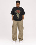 Mockup Boxy Heavyweight Tee Black female full-body 34