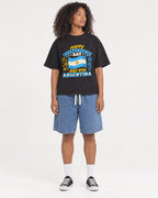 Mockup Boxy Heavyweight Tee Black female full-body 05