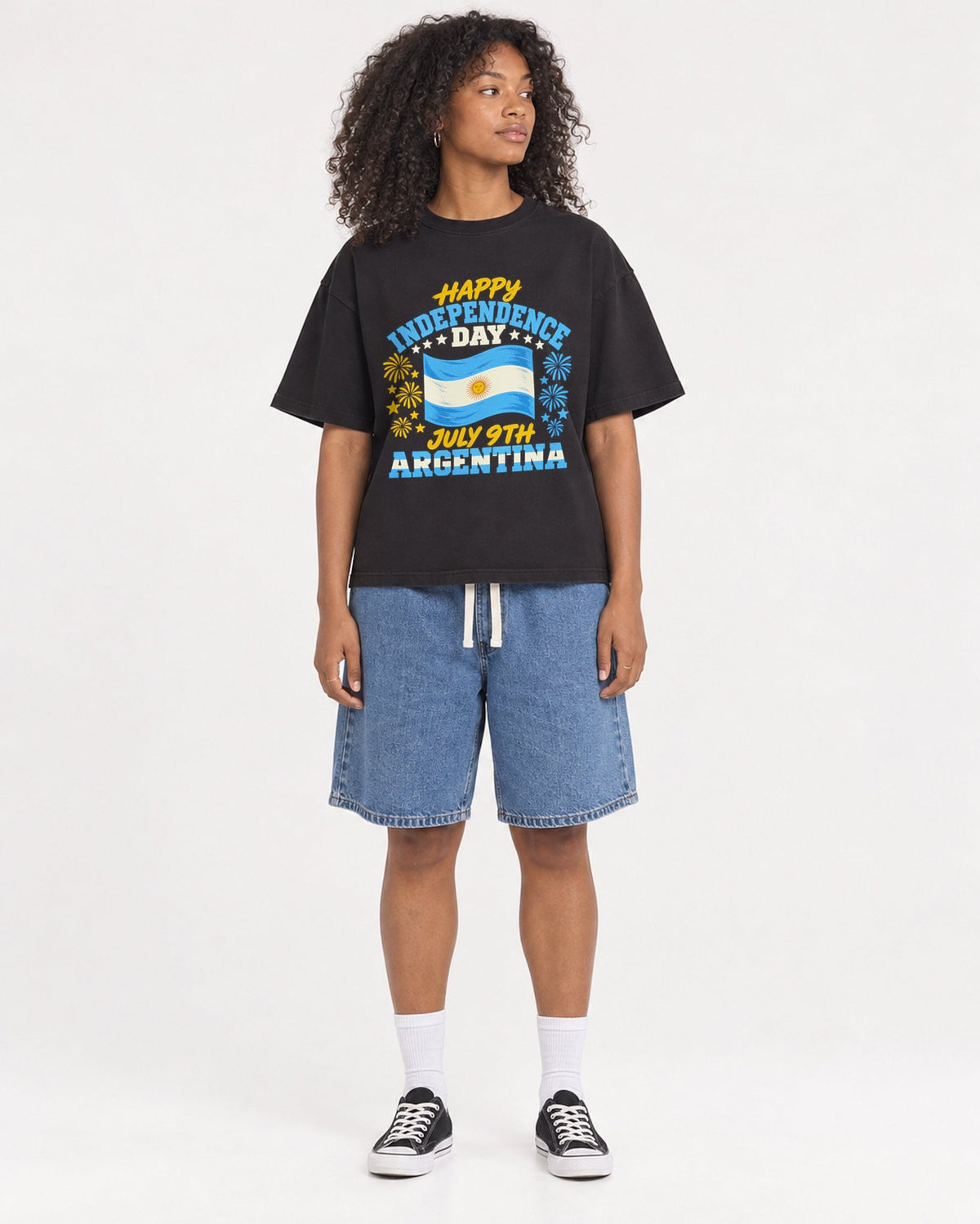 Mockup Boxy Heavyweight Tee Black female full-body 05