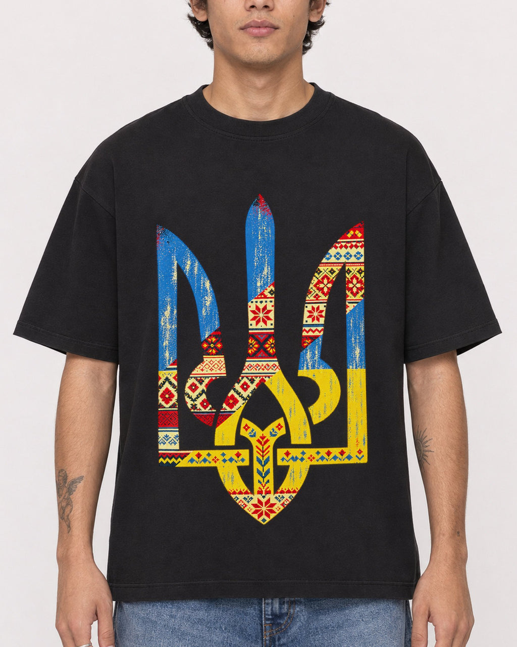 Mockup Boxy Heavyweight Tee Black male close-up 06