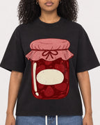 Mockup Boxy Heavyweight Tee Black female close-up 05