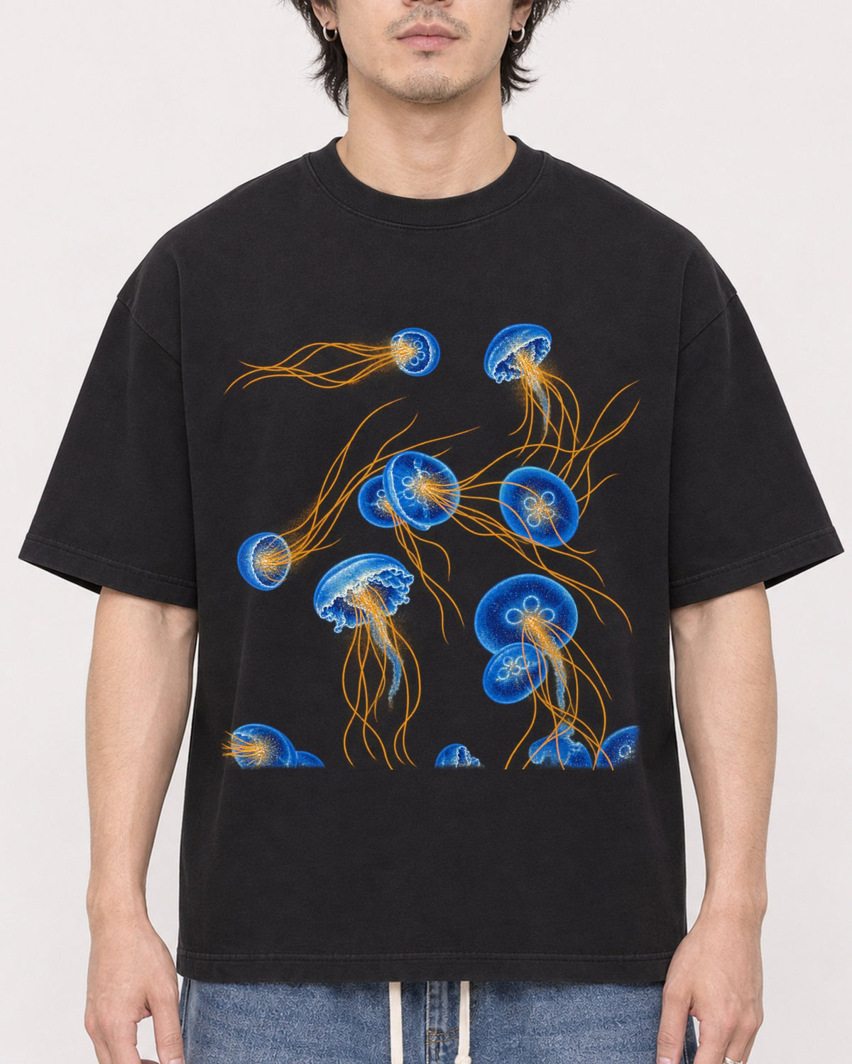 Mockup Boxy Heavyweight Tee Black male close-up 03