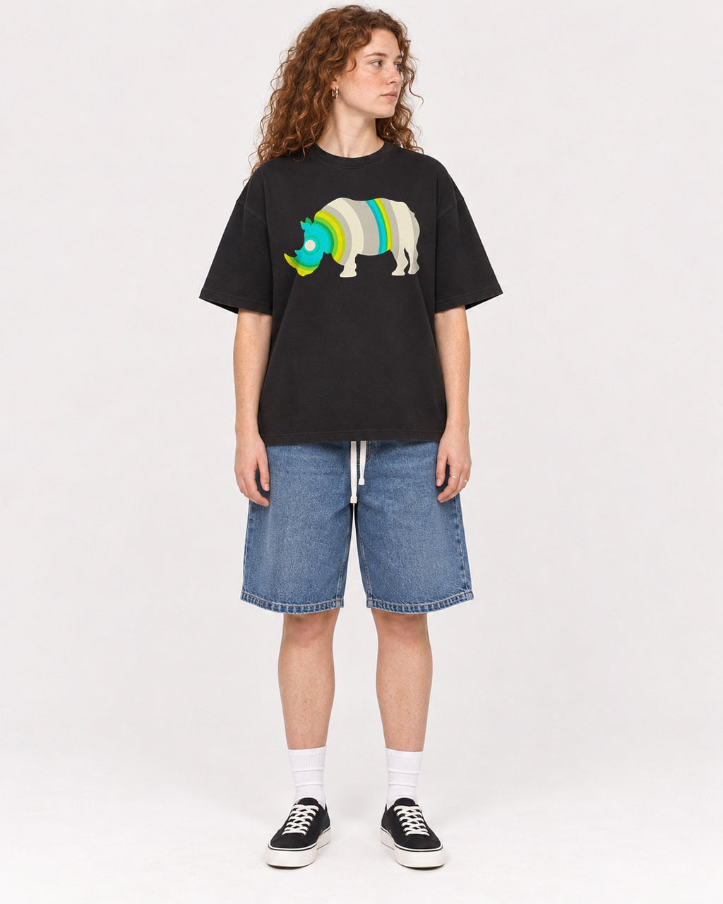 Mockup Boxy Heavyweight Tee Black female full-body 09