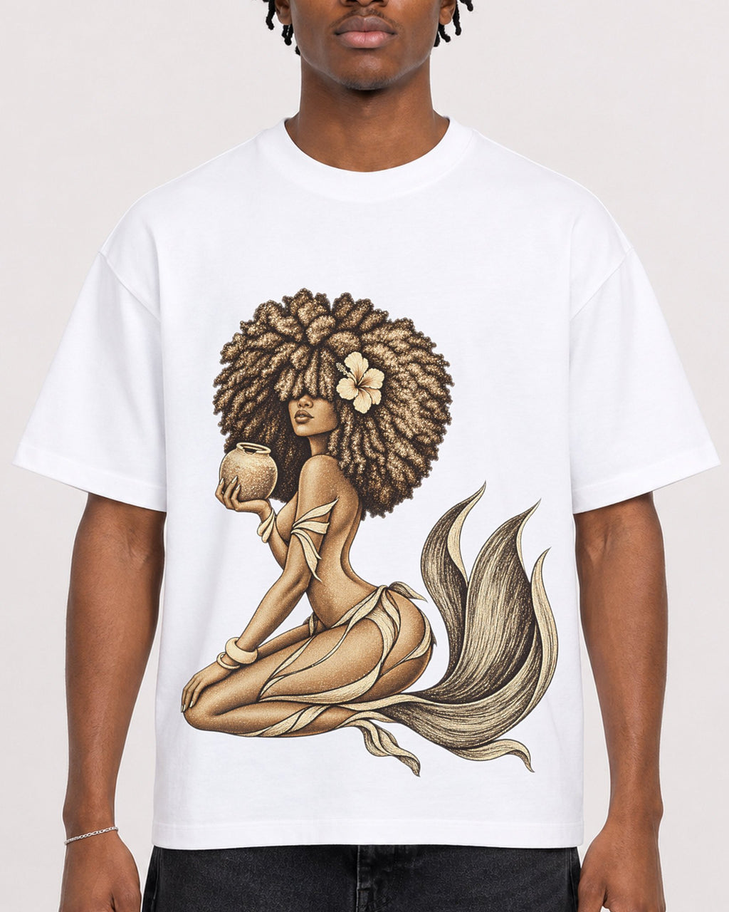 Mockup Boxy Heavyweight Tee White male close-up 05