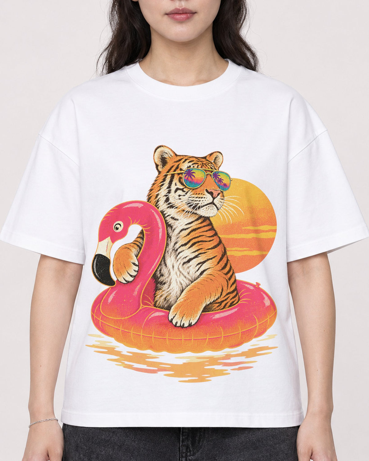 Mockup Boxy Heavyweight Tee White female close-up 03