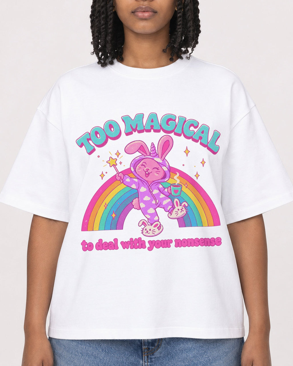 Mockup Boxy Heavyweight Tee White female close-up 15