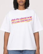 Mockup Boxy Heavyweight Tee White female close-up 15