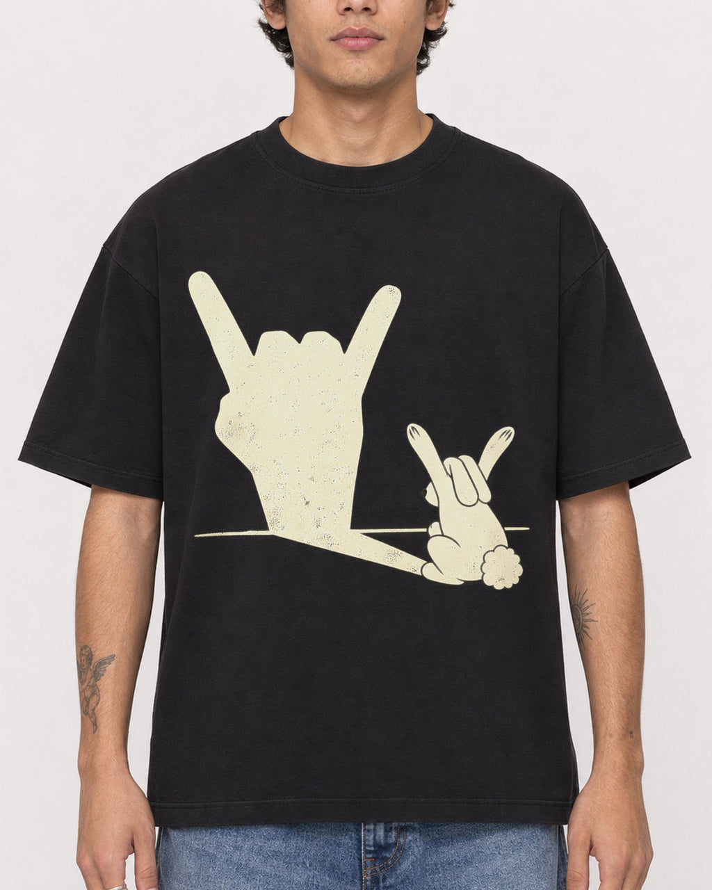 Mockup Boxy Heavyweight Tee Black male close-up 06