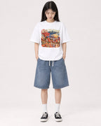 Mockup Boxy Heavyweight Tee White female full-body 01