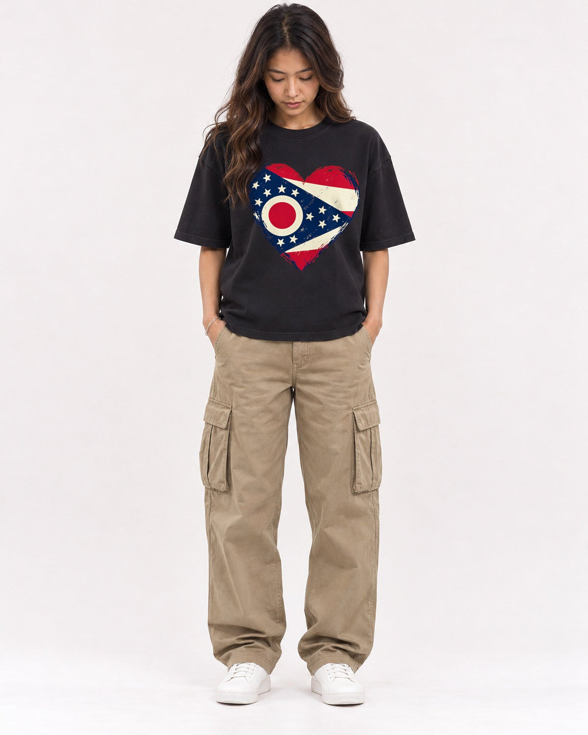 Mockup Boxy Heavyweight Tee Black female full-body 02