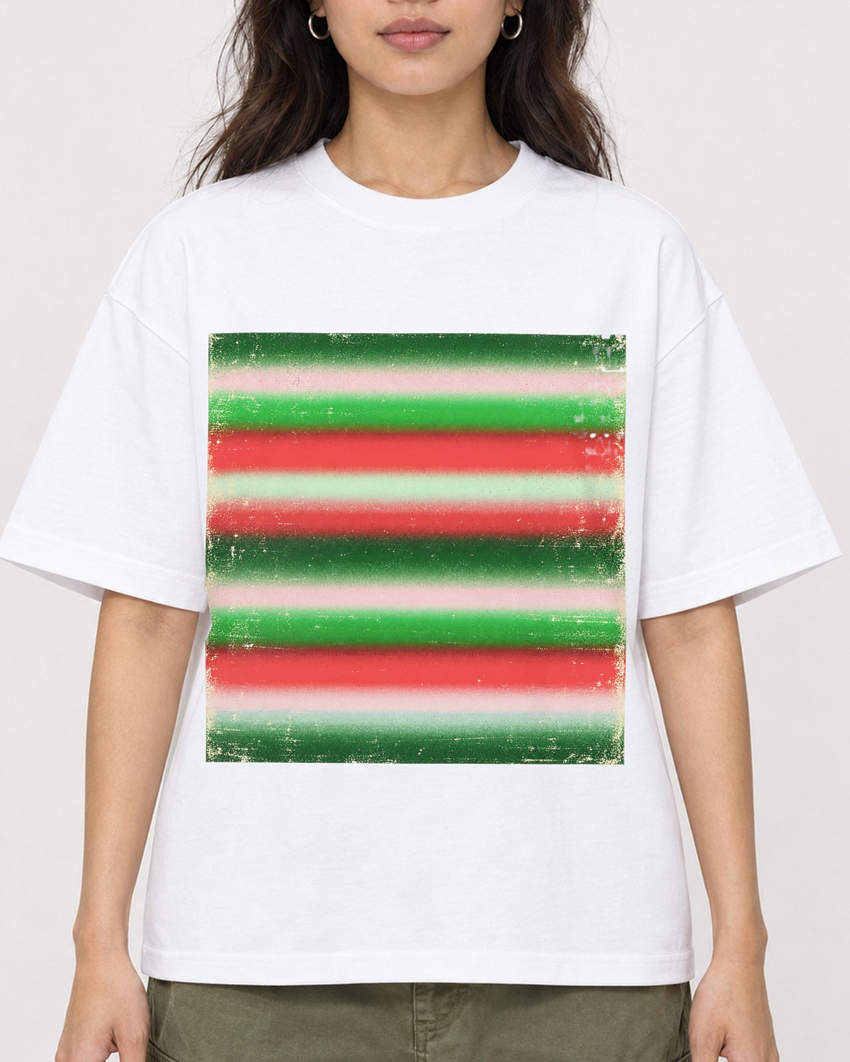 Mockup Boxy Heavyweight Tee White female close-up 02