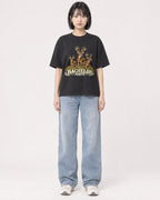 Mockup Boxy Heavyweight Tee Black female full-body 11