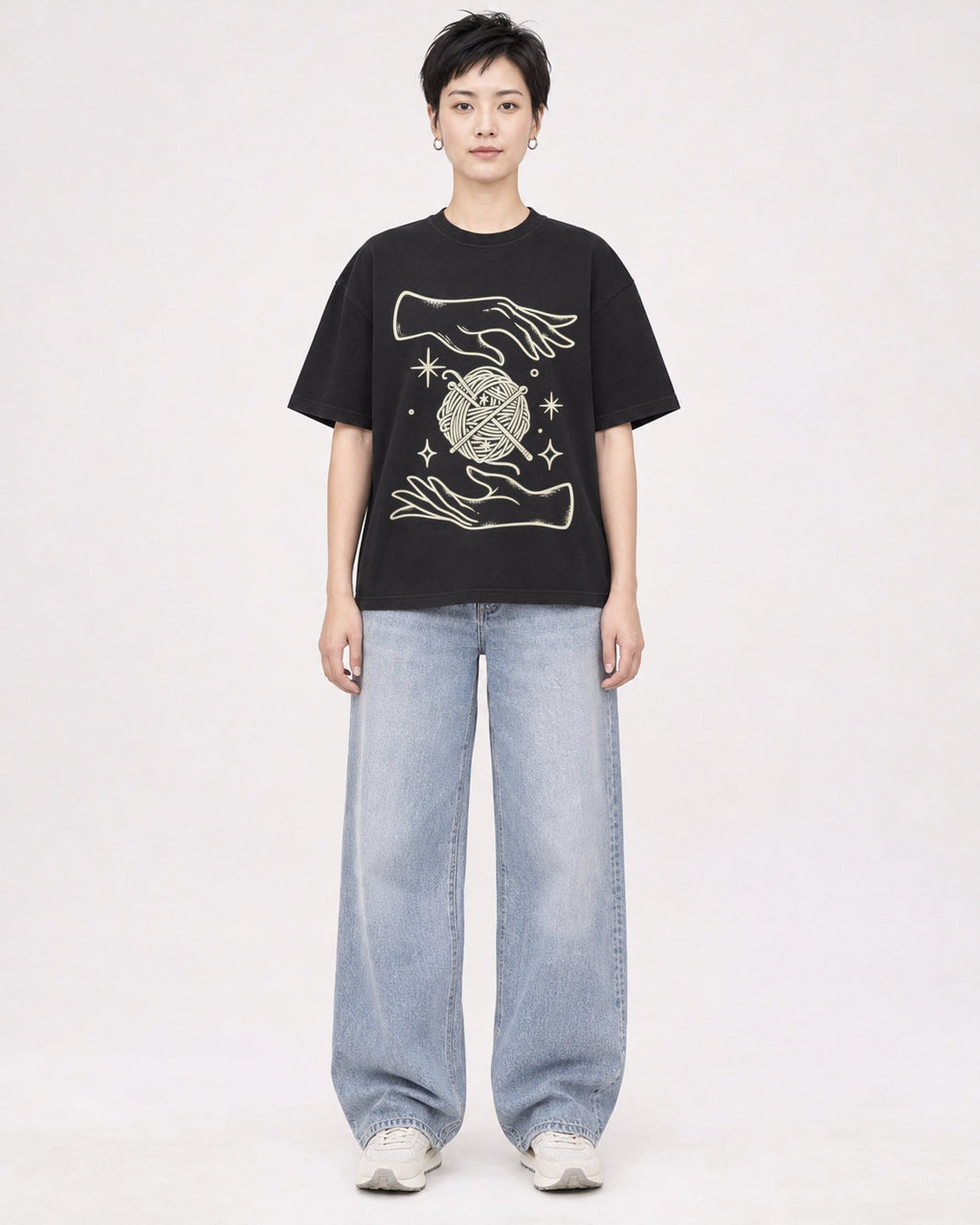 Mockup Boxy Heavyweight Tee Black female full-body 23