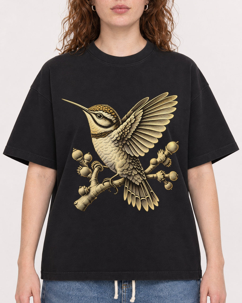 Mockup Boxy Heavyweight Tee Black female close-up 09