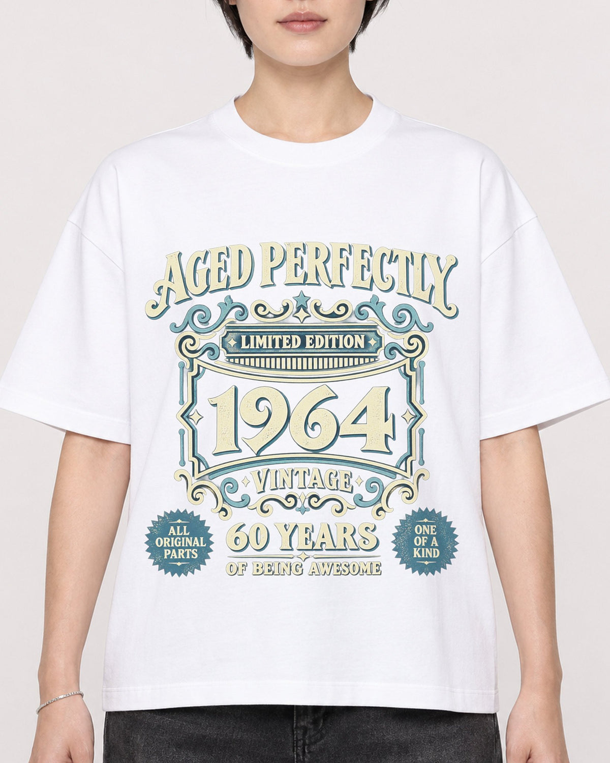 Mockup Boxy Heavyweight Tee White female close-up 23
