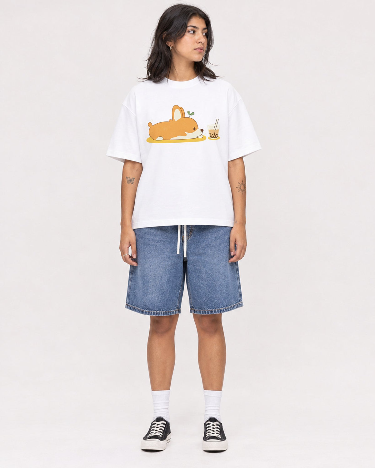 Mockup Boxy Heavyweight Tee White female full-body 36