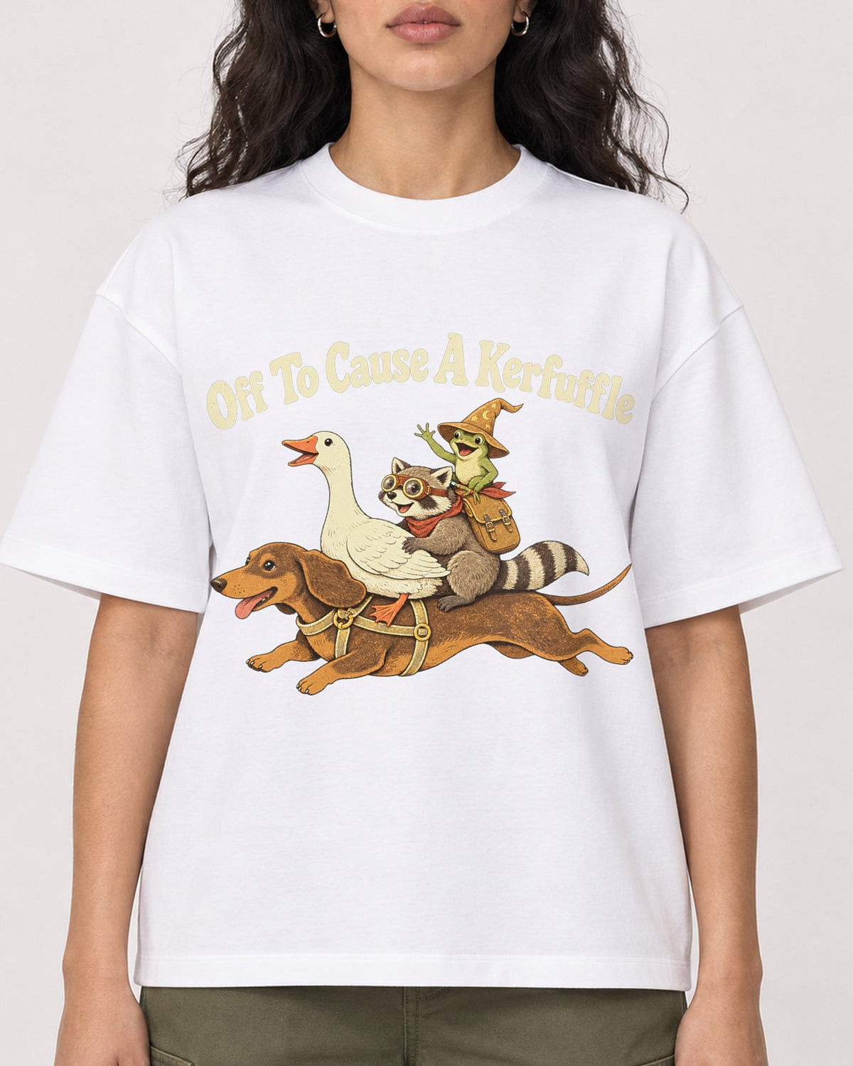 Mockup Boxy Heavyweight Tee White female close-up 07