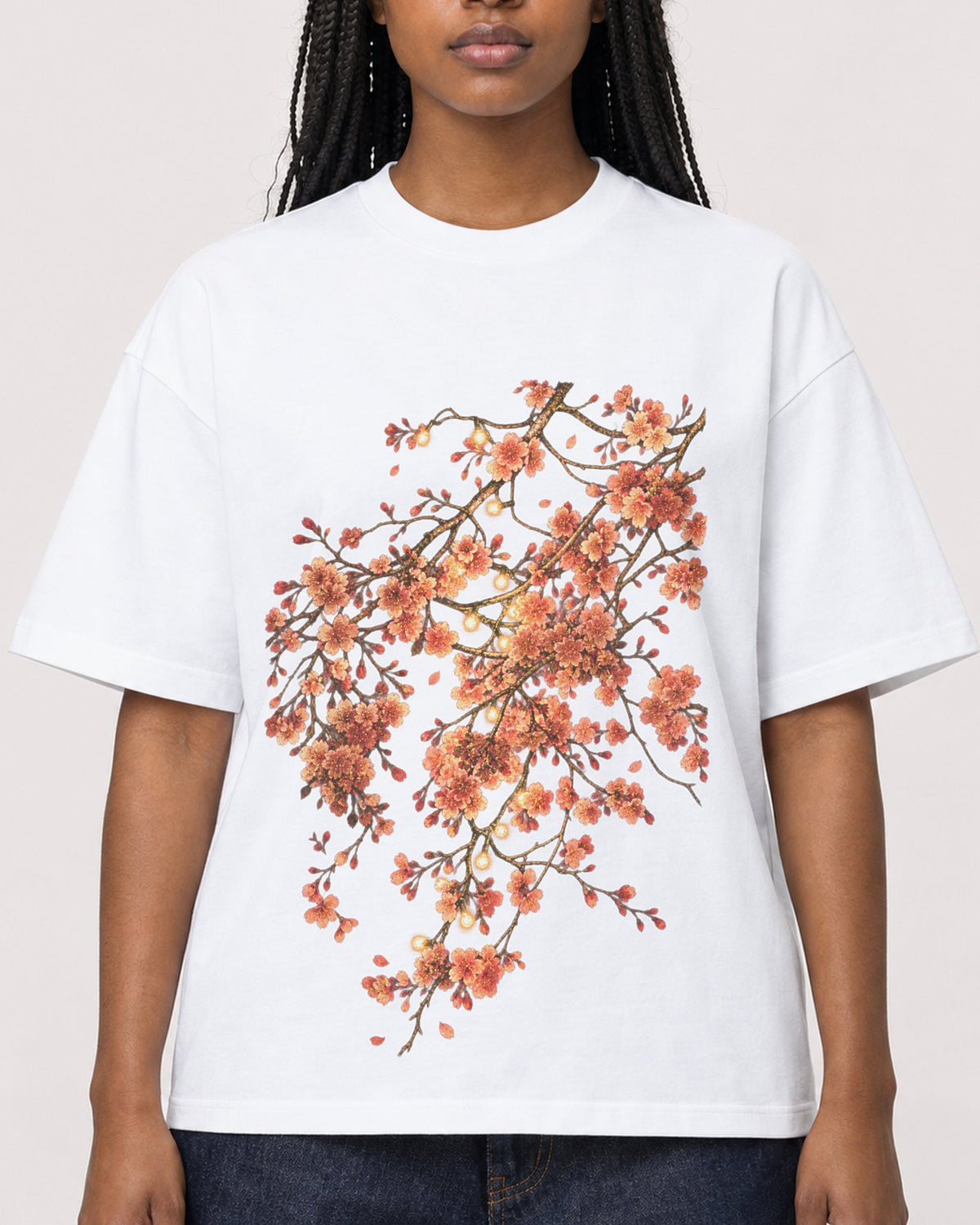 Mockup Boxy Heavyweight Tee White female close-up 04
