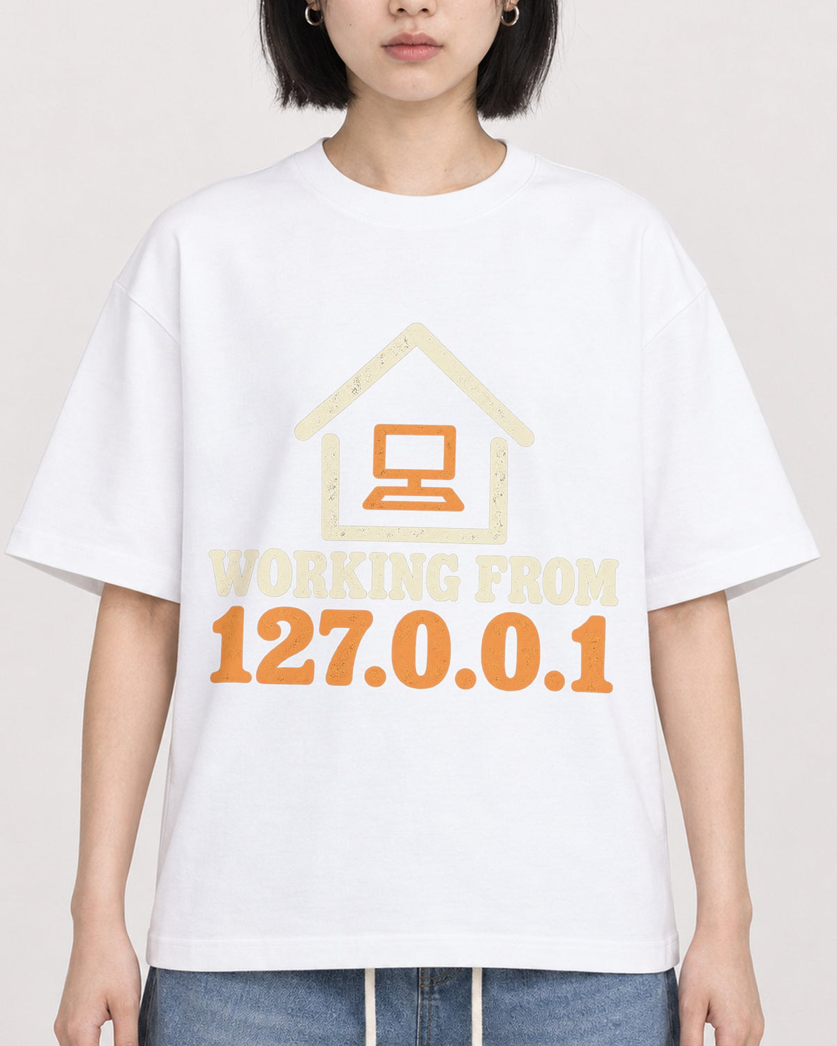 Mockup Boxy Heavyweight Tee White female close-up 11
