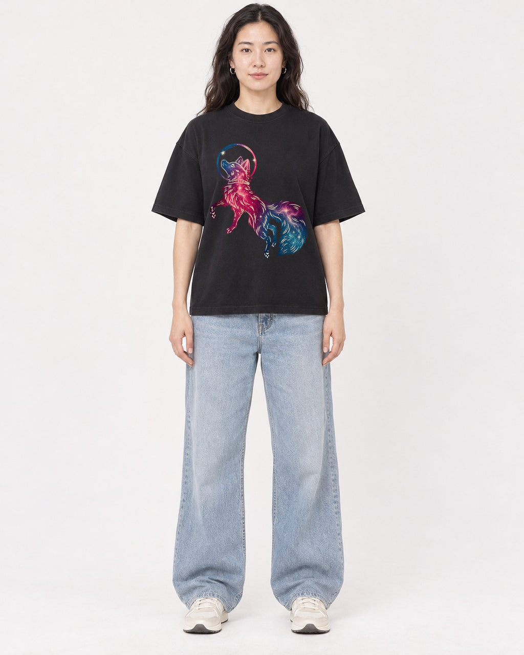 Mockup Boxy Heavyweight Tee Black female full-body 03